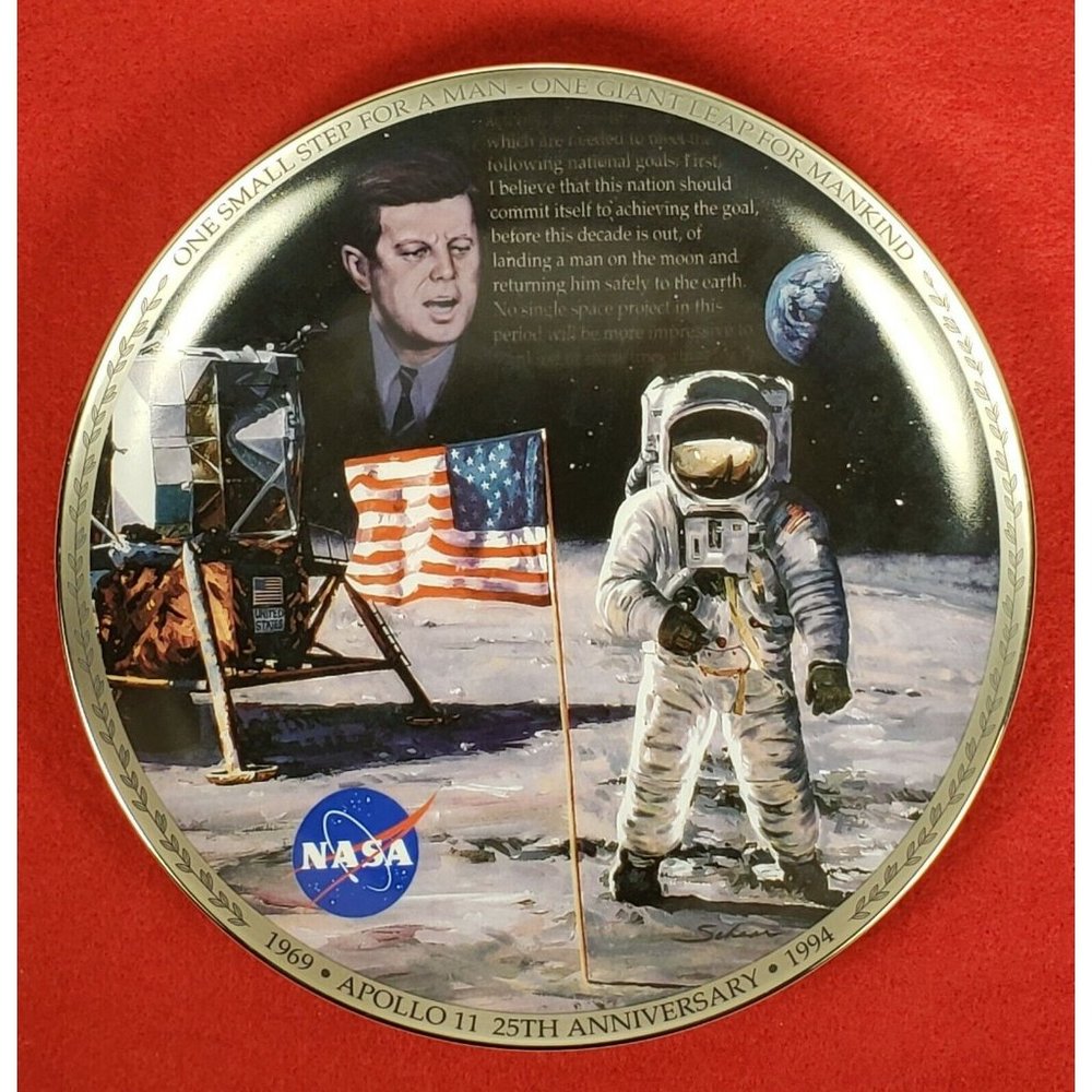 American's Triumph in Space Collectors Plate "The Eagle has Landed" MIB +COA